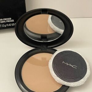 MAC Cosmetics Blot Powder Pressed Powder